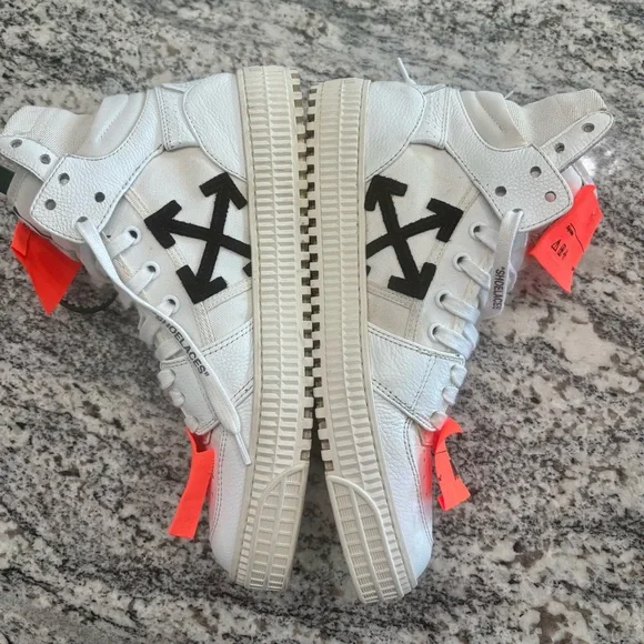 Off-White 3.0 Off Court Leather High-Top Sneakers - Made in Italy - Picture 5 of 13
